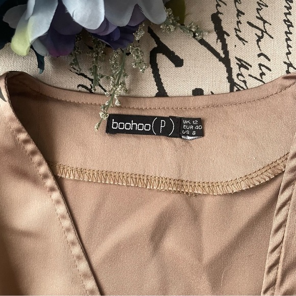 Boohoo Satin Effect Open Front Plunging Deep V Tie Front Blouse Size 8 - Picture 6 of 6